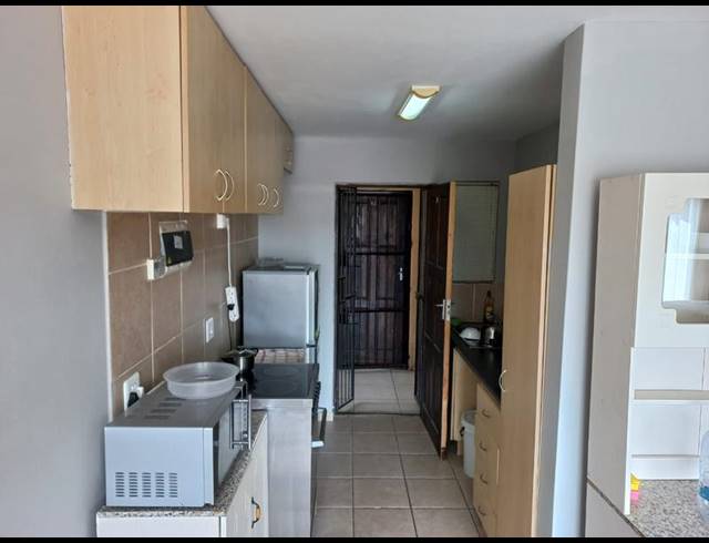 2 BEDROOM APARTMENT FOR SALE IN KINGSWOOD